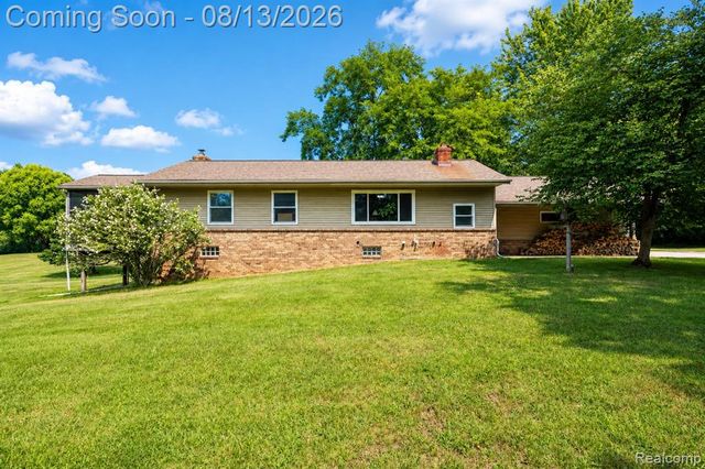 6776 Farley Road, Pinckney, MI 48169