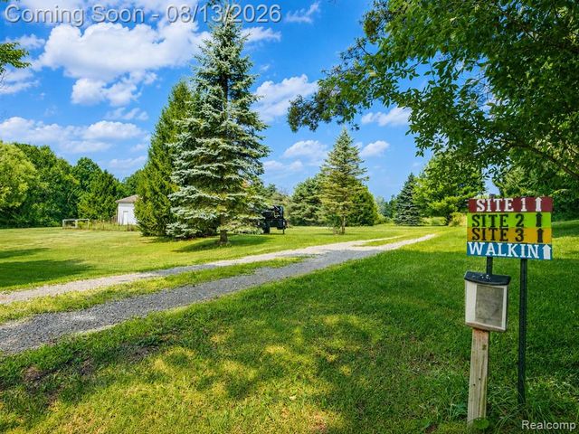 6776 Farley Road, Pinckney, MI 48169