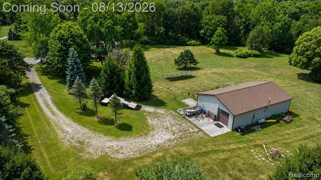 6776 Farley Road, Pinckney, MI 48169