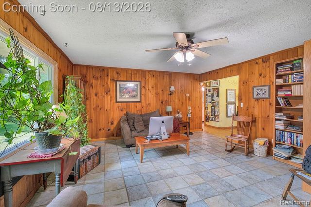 6776 Farley Road, Pinckney, MI 48169