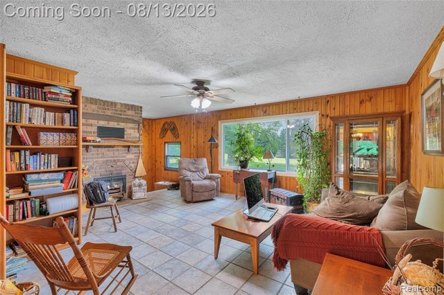 6776 Farley Road, Pinckney, MI 48169