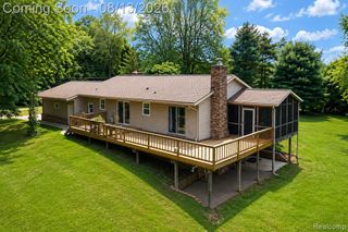 6776 Farley Road, Pinckney, MI 48169