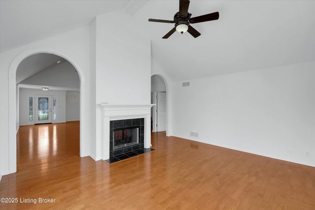 1705 Anchorage Ct, Prospect, KY 40059