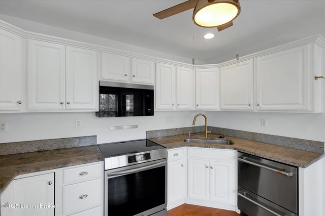 1705 Anchorage Ct, Prospect, KY 40059