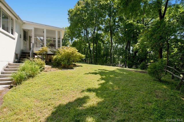 13 Osborne Road, Poughkeepsie, NY 12601