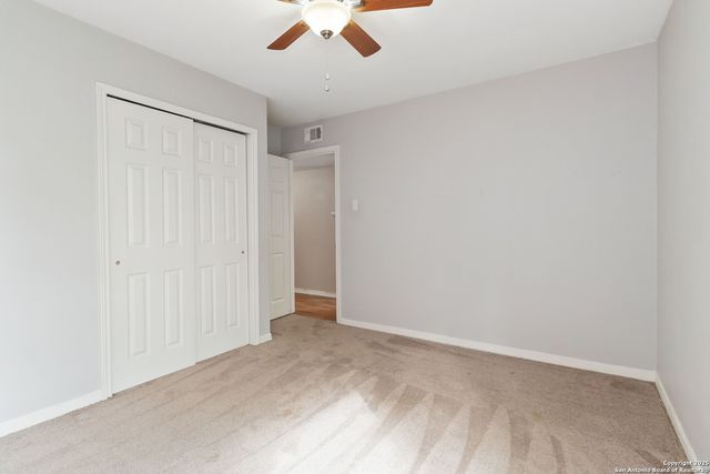 189 national, Universal City, TX 78148