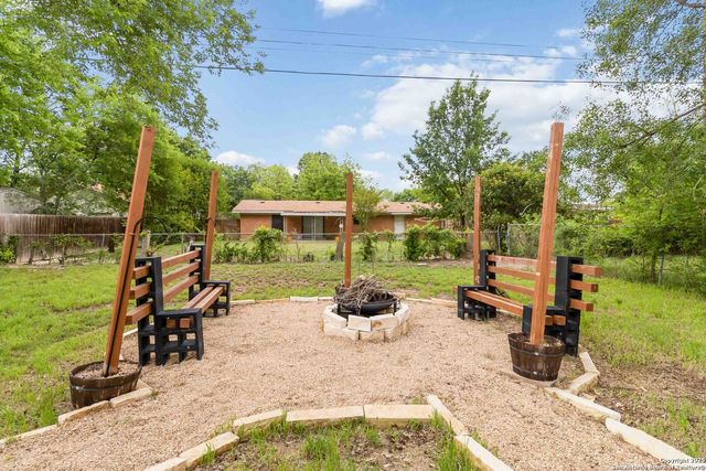 189 national, Universal City, TX 78148