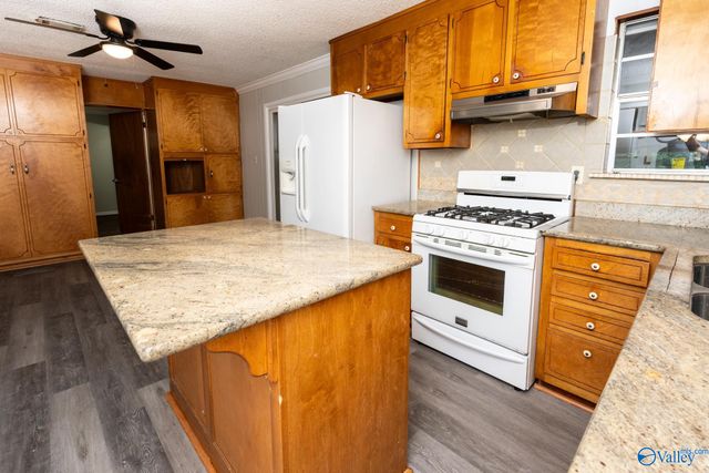 2630 Thornhill Road, Huntsville, AL 35810