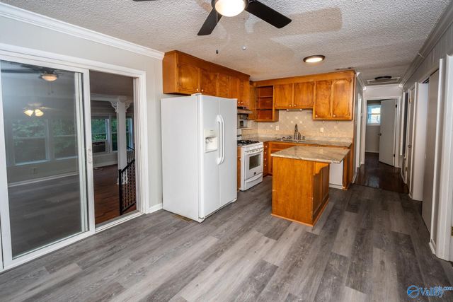 2630 Thornhill Road, Huntsville, AL 35810