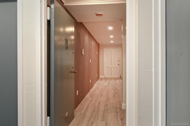 80 Lincoln Avenue A6, Rockville Centre, NY 11750