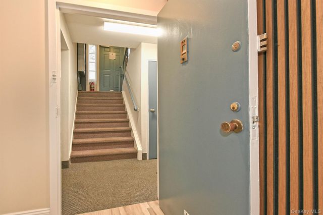 80 Lincoln Avenue A6, Rockville Centre, NY 11750