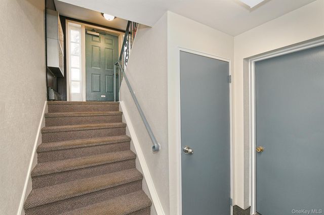 80 Lincoln Avenue A6, Rockville Centre, NY 11750