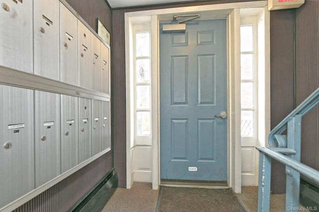 80 Lincoln Avenue A6, Rockville Centre, NY 11750