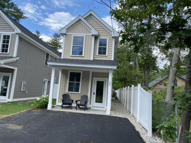 20 Auburn Street, Dover, NH 03820