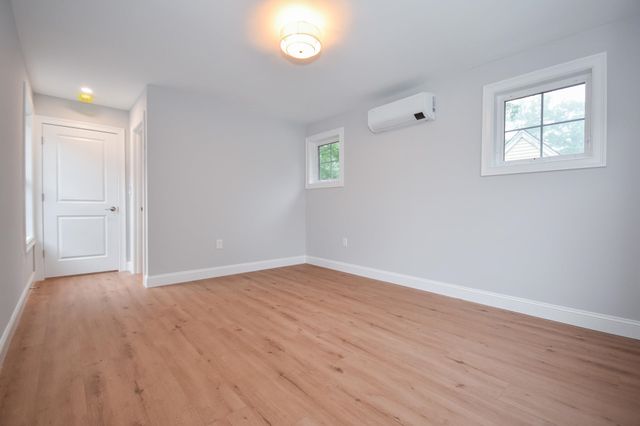 20 Auburn Street, Dover, NH 03820