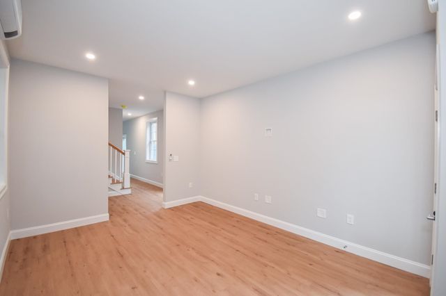 20 Auburn Street, Dover, NH 03820