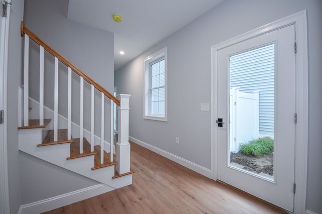 20 Auburn Street, Dover, NH 03820