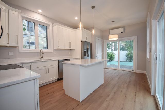 20 Auburn Street, Dover, NH 03820
