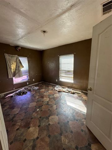 539 Ella Avenue, Dallas, TX 75217