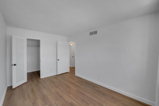 5203 NE 24th Terrace B207, Fort Lauderdale, FL 33308