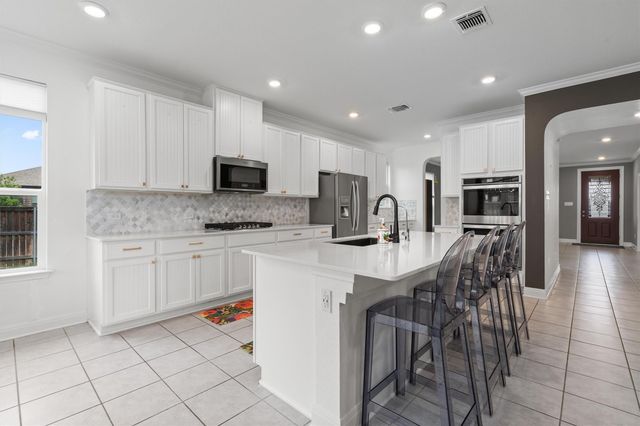 1201 Euless LN, Leander, TX 78641