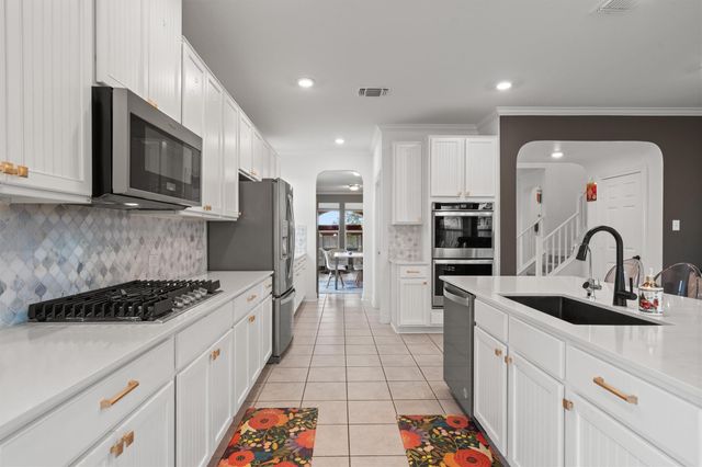 1201 Euless LN, Leander, TX 78641