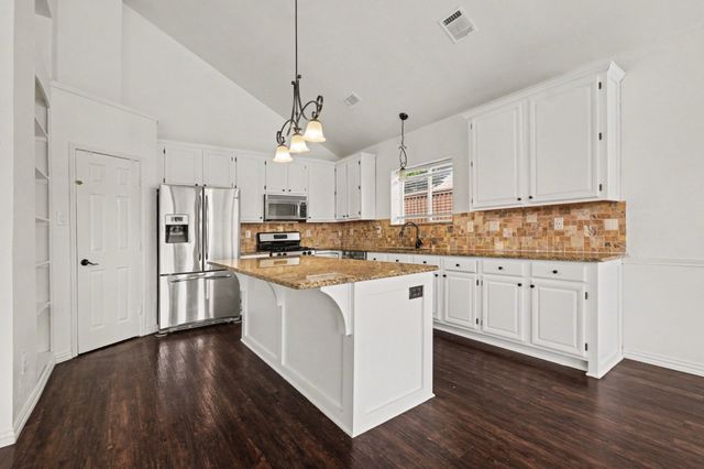 2221 Pittner Lane, Plano, TX 75025