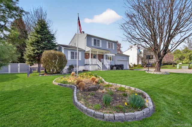 16 Carlisle Way, Washingtonville, NY 10992