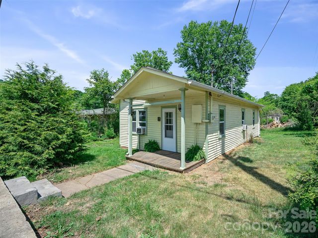 9 Ivy Street, Burnsville, NC 28714