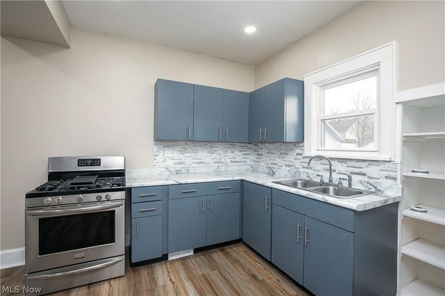 230 Superior Street, Louisville, OH 44641