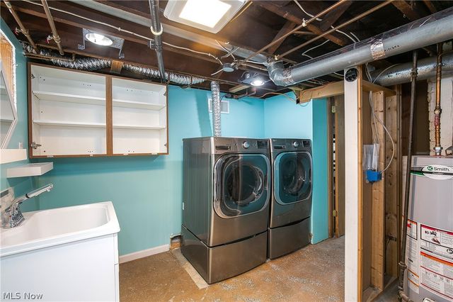 230 Superior Street, Louisville, OH 44641