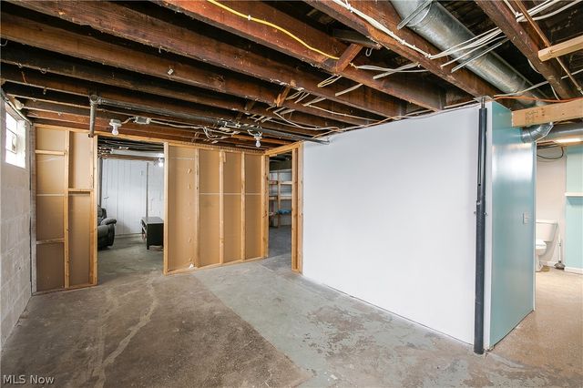 230 Superior Street, Louisville, OH 44641