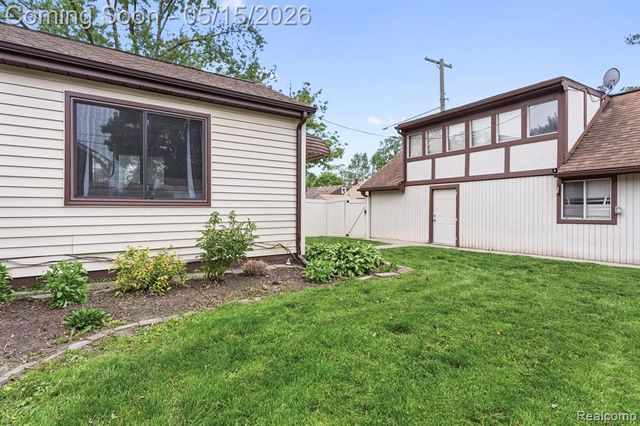 1512 19th Street, Wyandotte, MI 48192