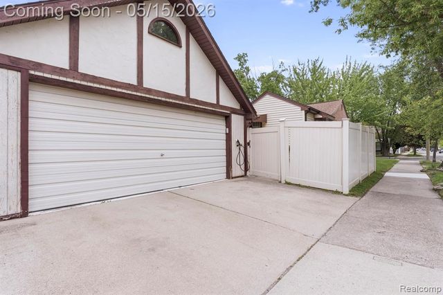 1512 19th Street, Wyandotte, MI 48192