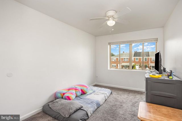 7849 SAINT CLAIRE LN, Baltimore, MD 21222