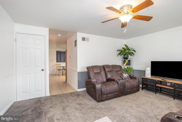 7849 SAINT CLAIRE LN, Baltimore, MD 21222