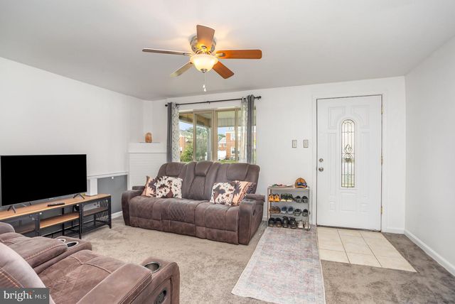 7849 SAINT CLAIRE LN, Baltimore, MD 21222