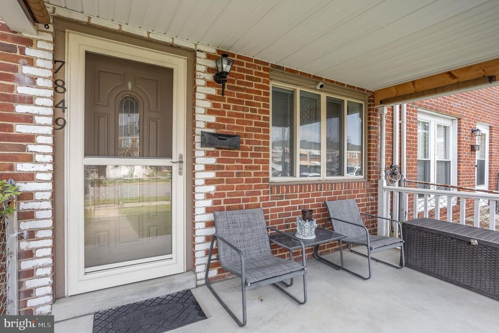 7849 SAINT CLAIRE LN, Baltimore, MD 21222