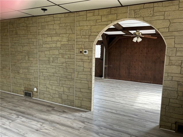 2502 7th St, New Kensington, PA 15068