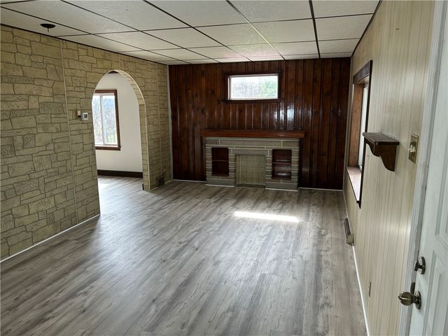 2502 7th St, New Kensington, PA 15068