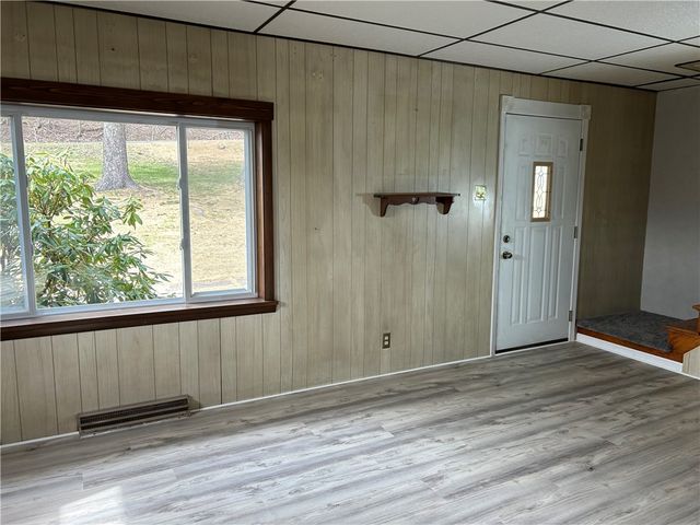 2502 7th St, New Kensington, PA 15068