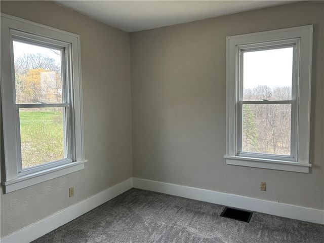 2502 7th St, New Kensington, PA 15068