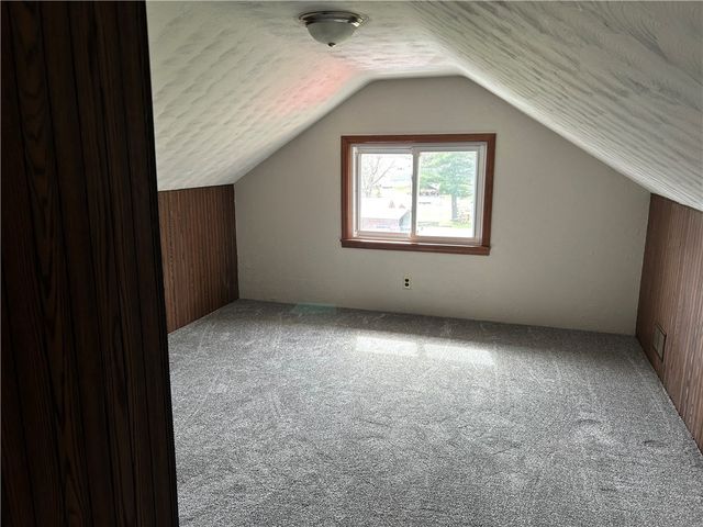 2502 7th St, New Kensington, PA 15068