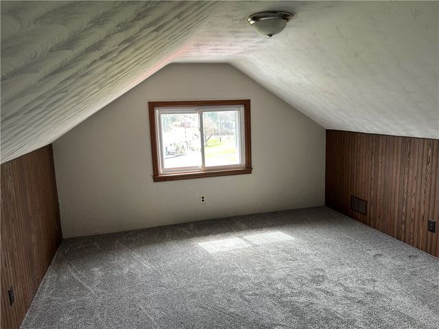 2502 7th St, New Kensington, PA 15068