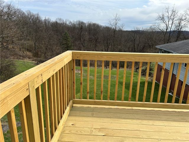 2502 7th St, New Kensington, PA 15068