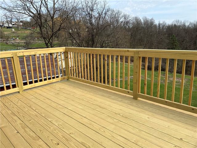 2502 7th St, New Kensington, PA 15068