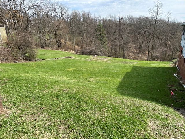 2502 7th St, New Kensington, PA 15068