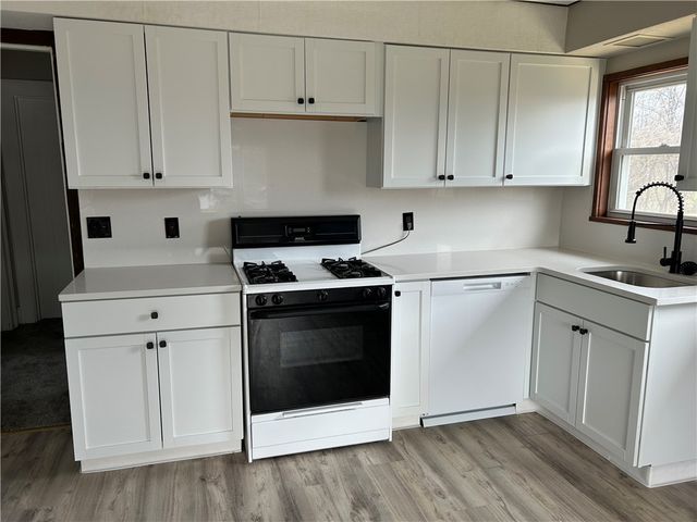 2502 7th St, New Kensington, PA 15068