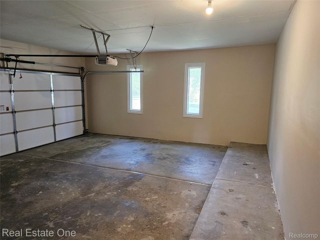 2070 Winchester Road, Rochester Hills, MI 48307