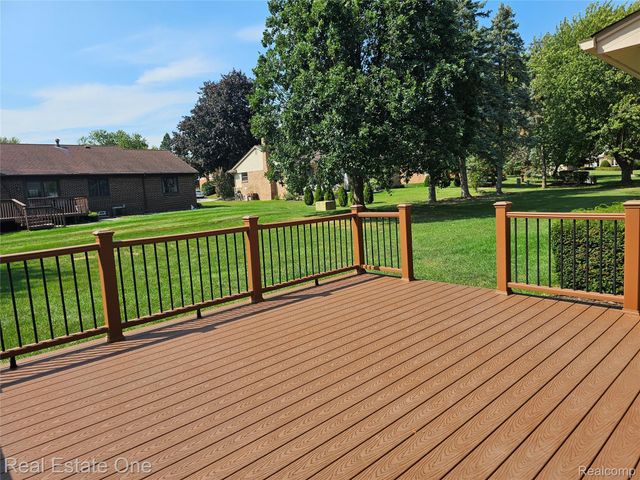 2070 Winchester Road, Rochester Hills, MI 48307